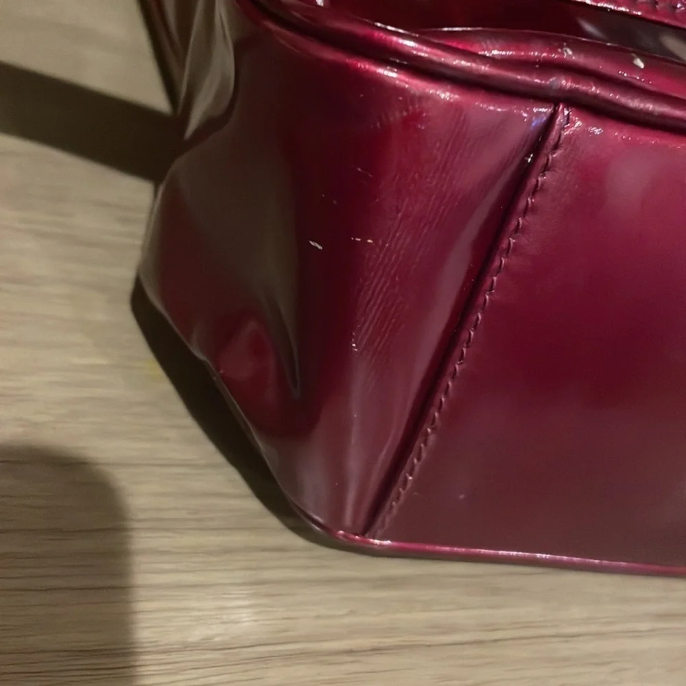 GUCCI BAMBOO HANDBAG WITH DETACHABLE CROSSBODY STRAP PATENT RED LEATHER​​​​ - Picture 7 of 16